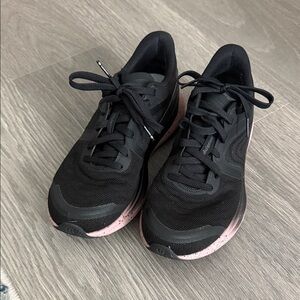 Blissfeel Women's Black and Pink Athletic Shoes